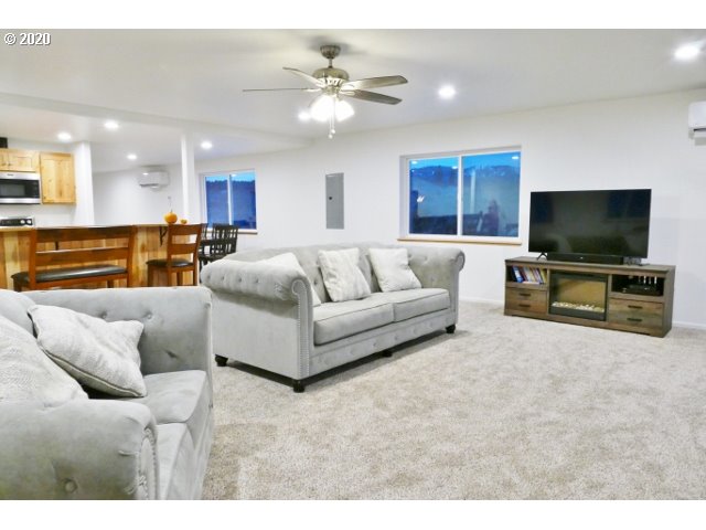 71406 Palmer Junction Road Elgin, OR 97827 - Photo 11 of 28 Gallery Image 11