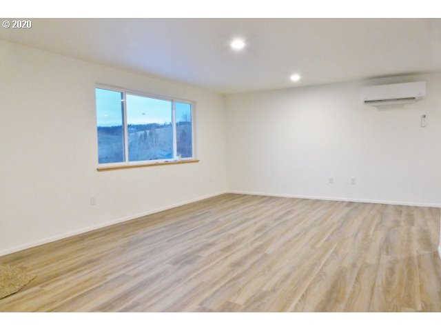 71406 Palmer Junction Road Elgin, OR 97827 - Photo 17 of 28 Gallery Image 17