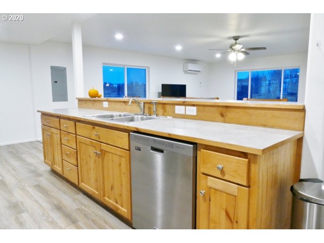 71406 Palmer Junction Road Elgin, OR 97827 - Photo 4 of 28 Gallery Image 4