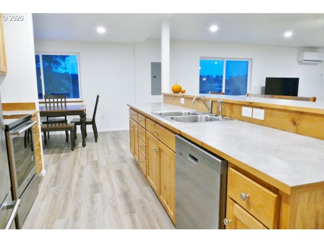 71406 Palmer Junction Road Elgin, OR 97827 - Photo 7 of 28 Gallery Image 7