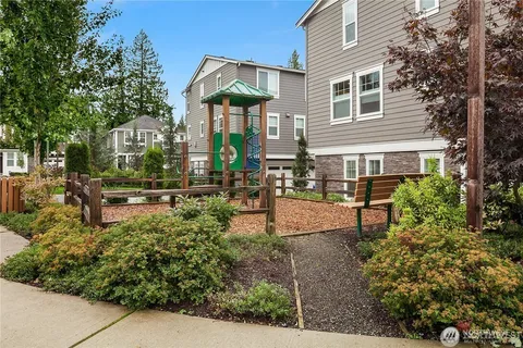 $4,800 | 4574 240th Place Southeast, Sammamish, WA 98029