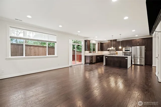 $4,800 | 4574 240th Place Southeast, Sammamish, WA 98029