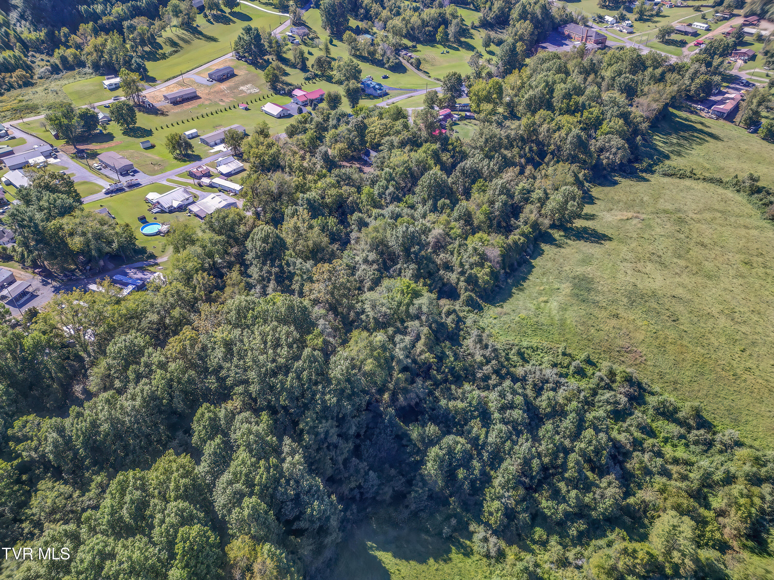 205 Valley Pike Road Bristol, TN 37620 - Photo 12 of 25 205 and 213 Valley Pike Rd (6)