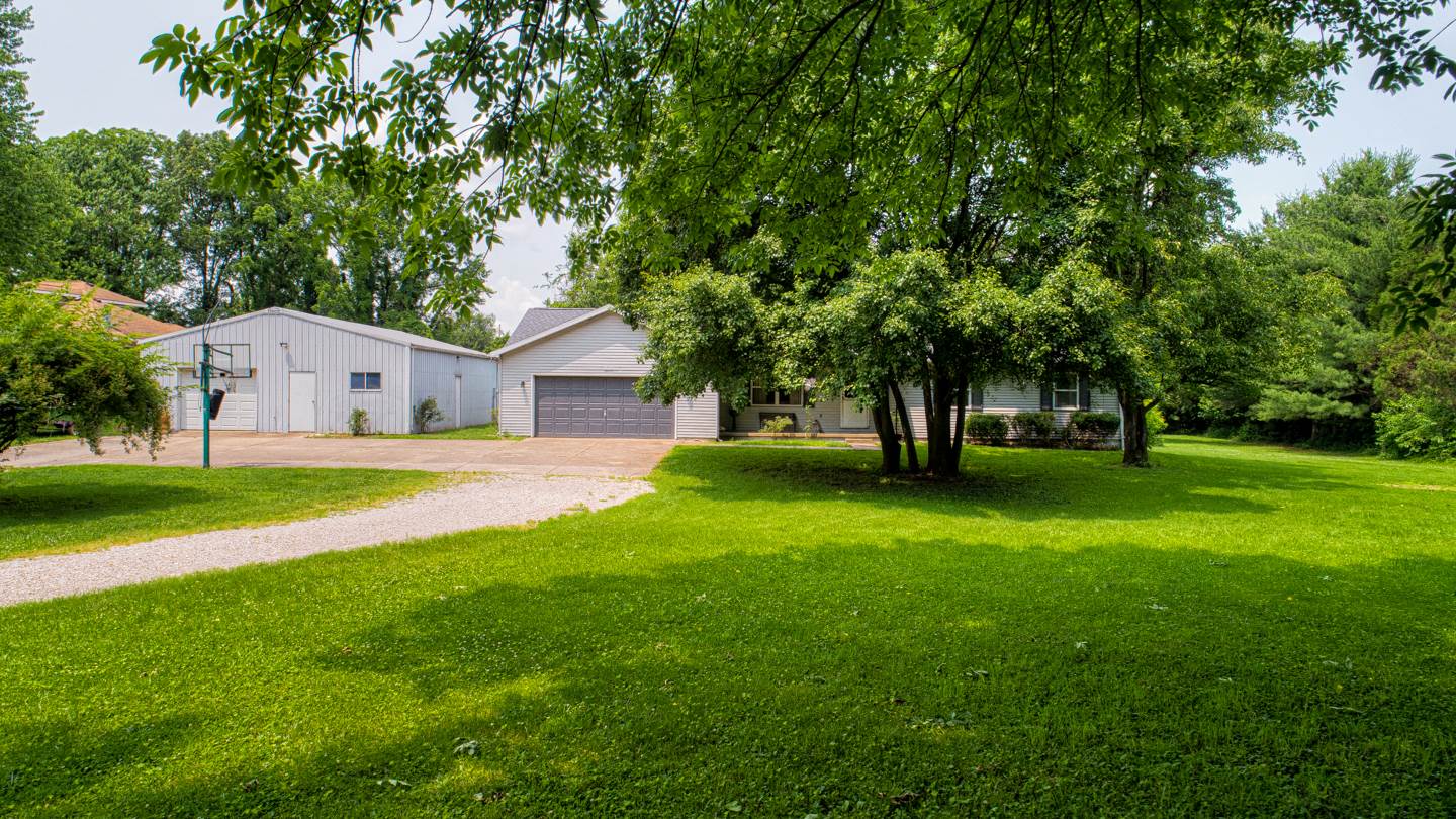 8302 Spry Road Evansville, IN 47715 - Photo 11 of 36 Gallery Image 11