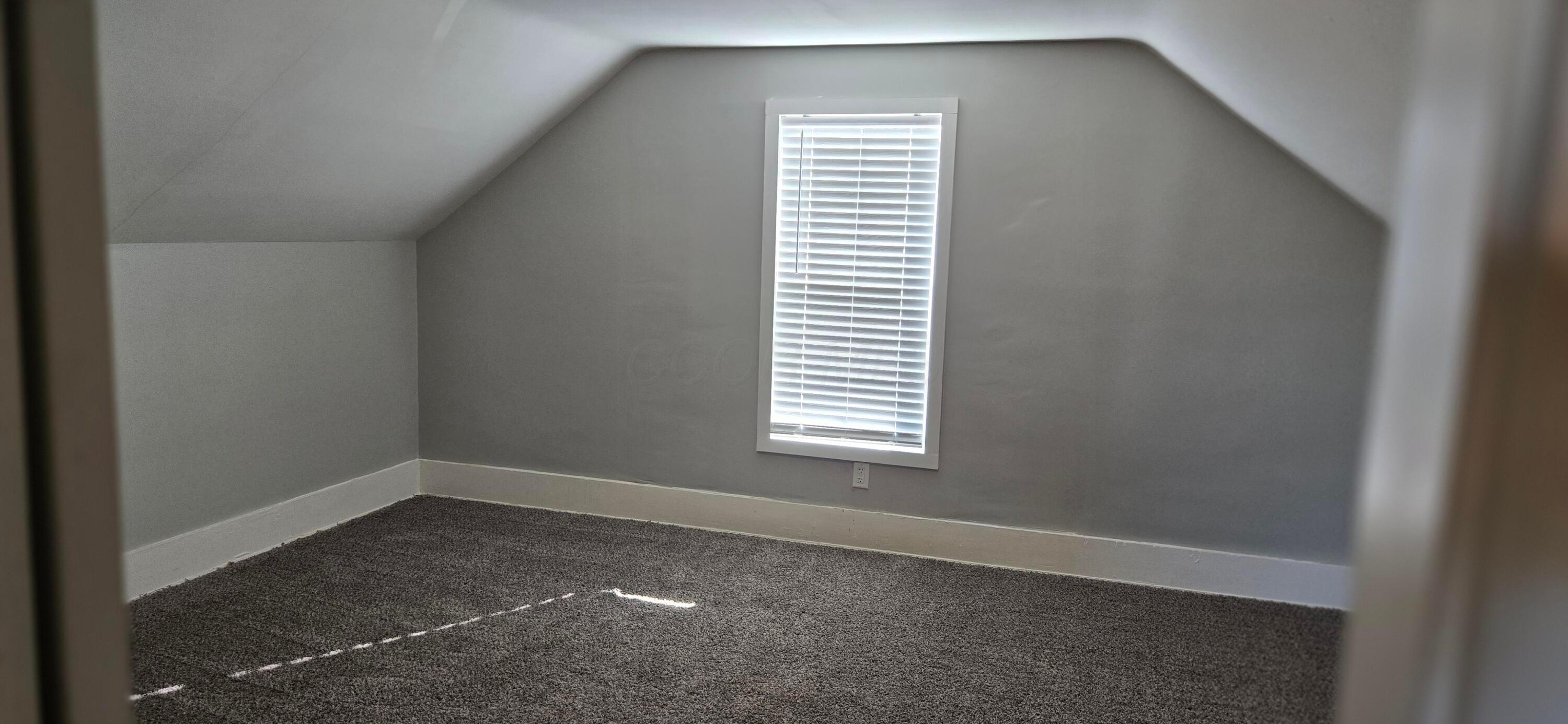 6930 Rings Road Dublin, OH 43016 - Photo 12 of 14 Upstairs bedroom 1