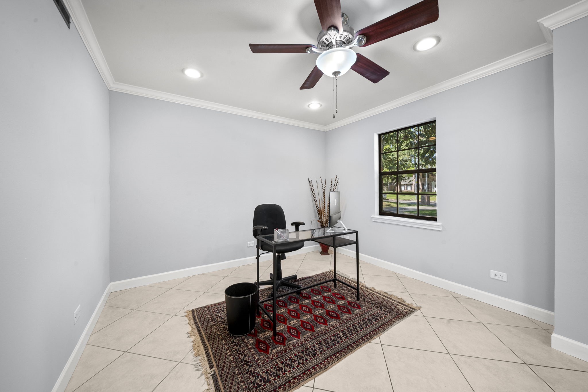 6315 Allentown Drive Spring, TX 77389 - Photo 11 of 46 a view of entryway with a workspace