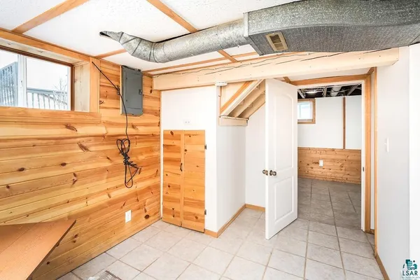 $230,000 | 838 Charles Avenue, Duluth, MN 55807