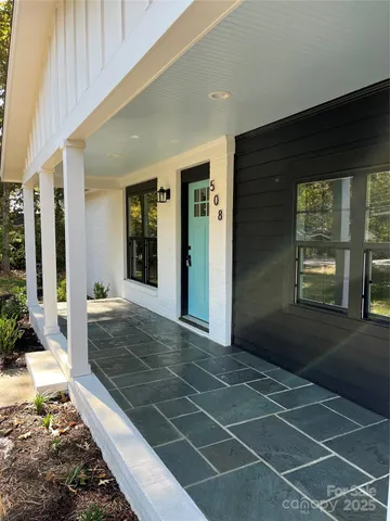 a front view of house with yard