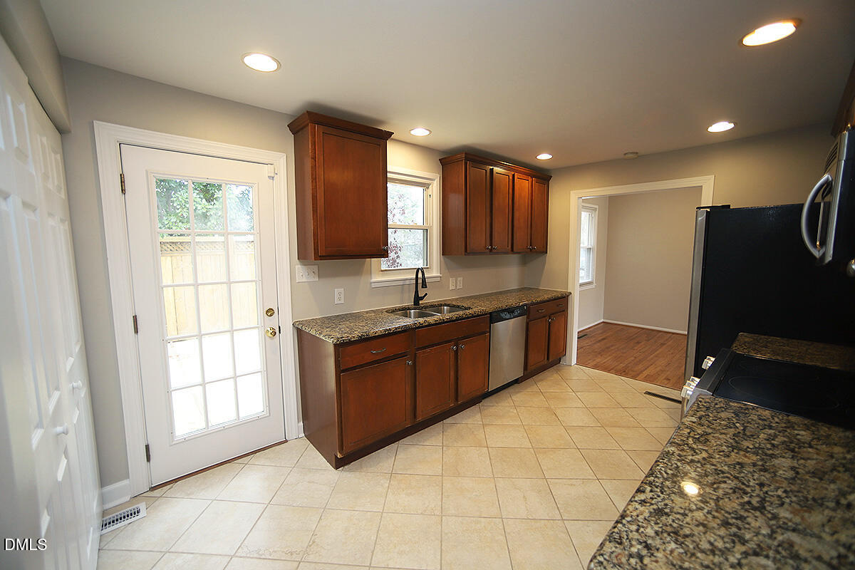 2127 Watkins Street Raleigh, NC 27604 - Photo 5 of 22 Breakfast Nook