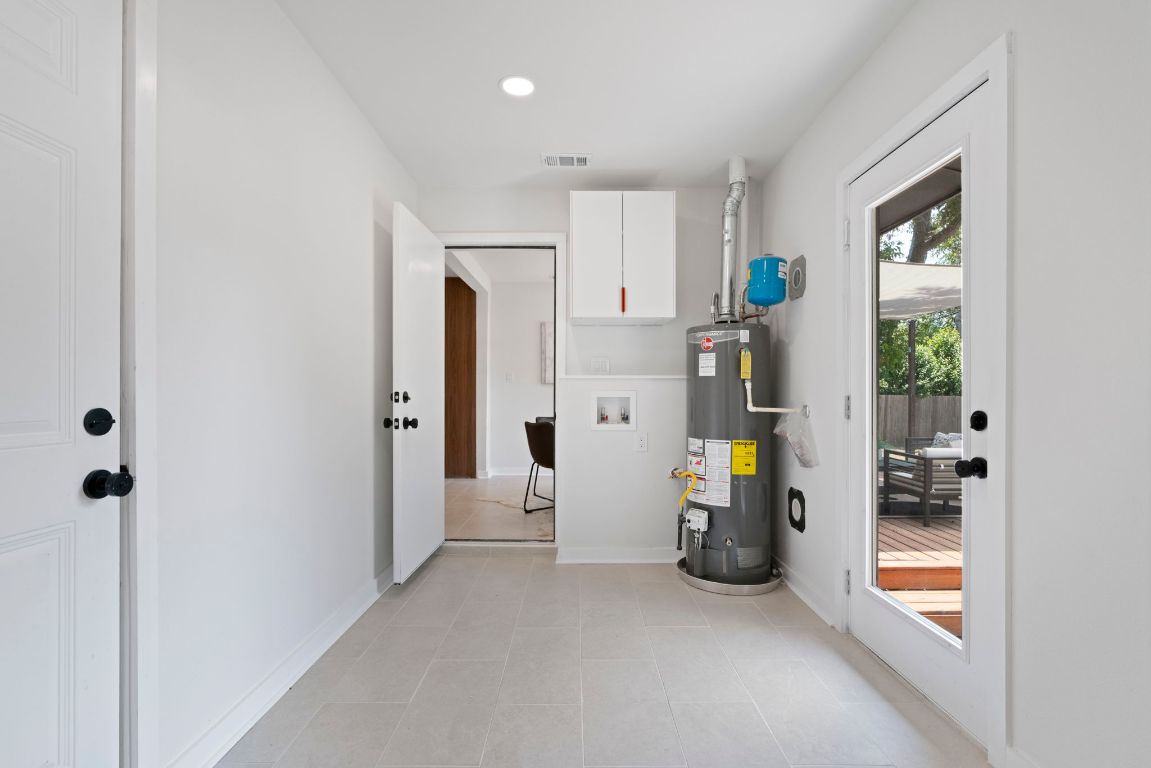 1609 Chatham Avenue Austin, TX 78723 - Photo 25 of 31 a view of empty room with wooden floor