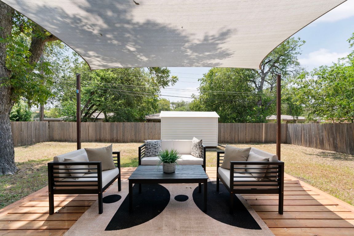 1609 Chatham Avenue Austin, TX 78723 - Photo 5 of 31 a view of a outdoor seating area with furniture