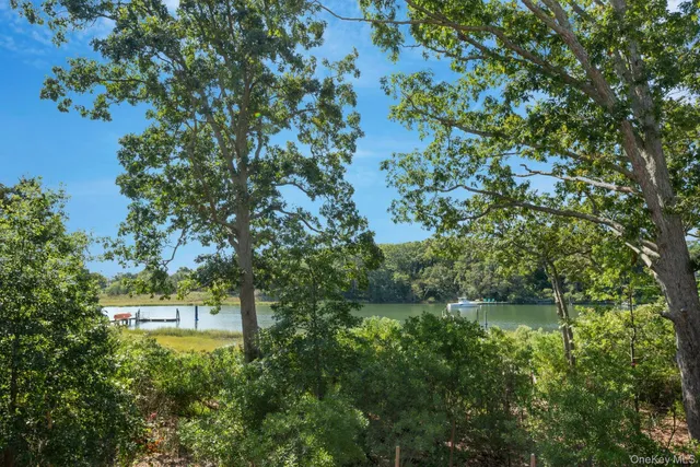 $2,599,000 | 2280 Deep Hole Drive, Mattituck, NY 11952