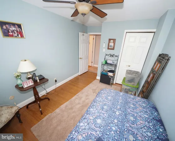 a bed room with a bed