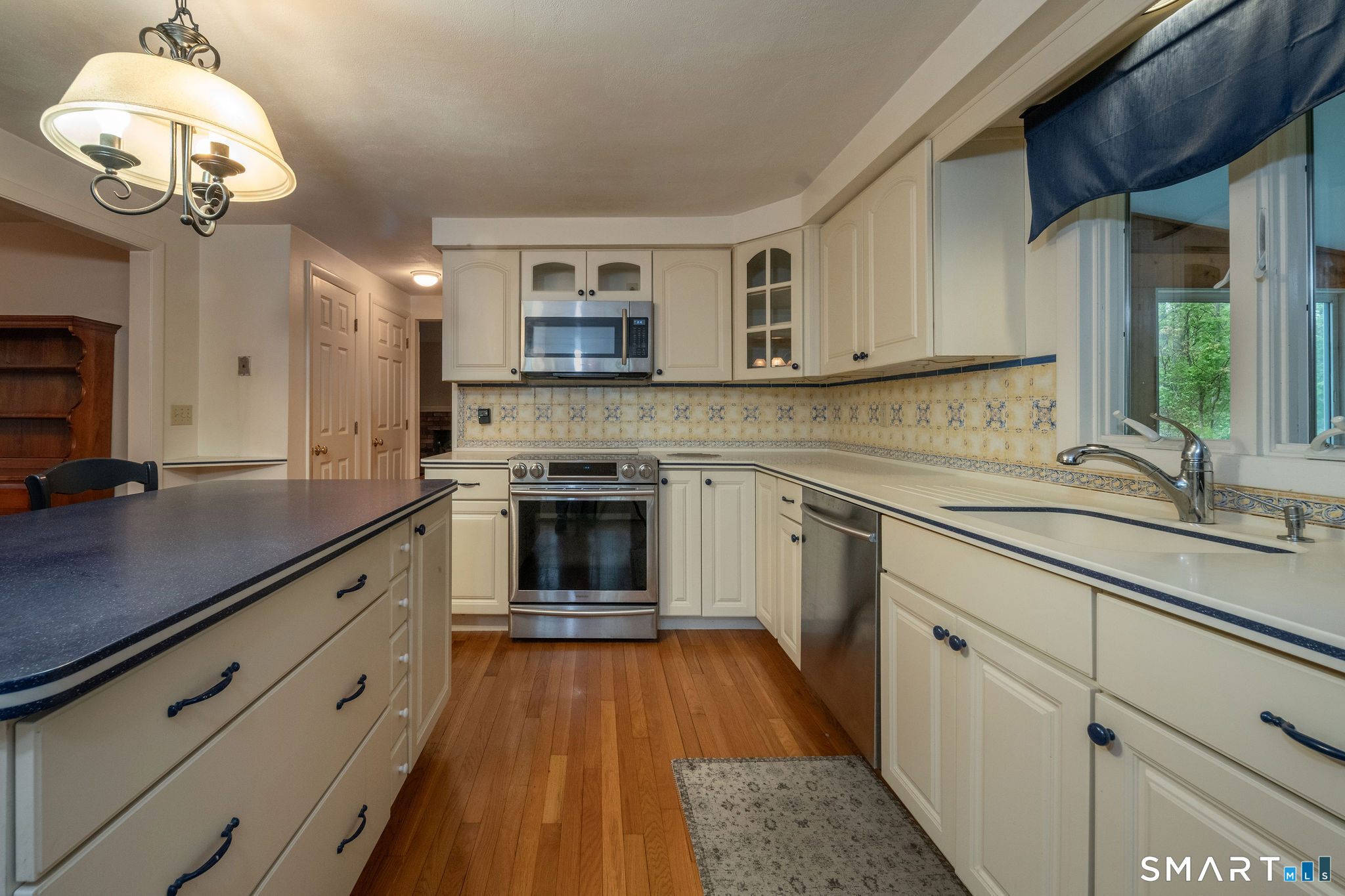 14 Hill View Lane Clinton, CT 06413 - Photo 2 of 27