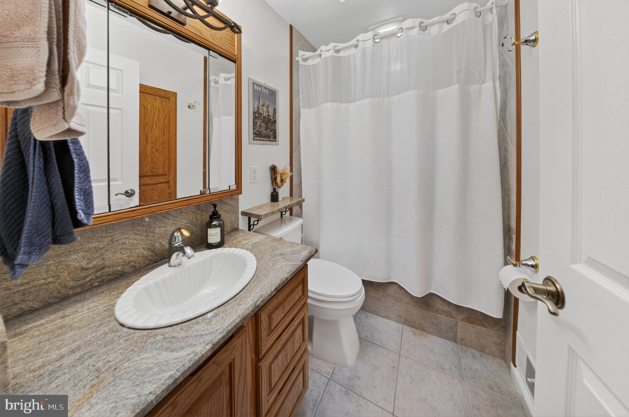 1726 Glastonberry Road Potomac, MD 20854 - Photo 16 of 22