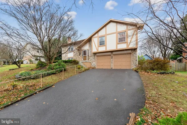 $4,350 | 1726 Glastonberry Road, Potomac, MD 20854