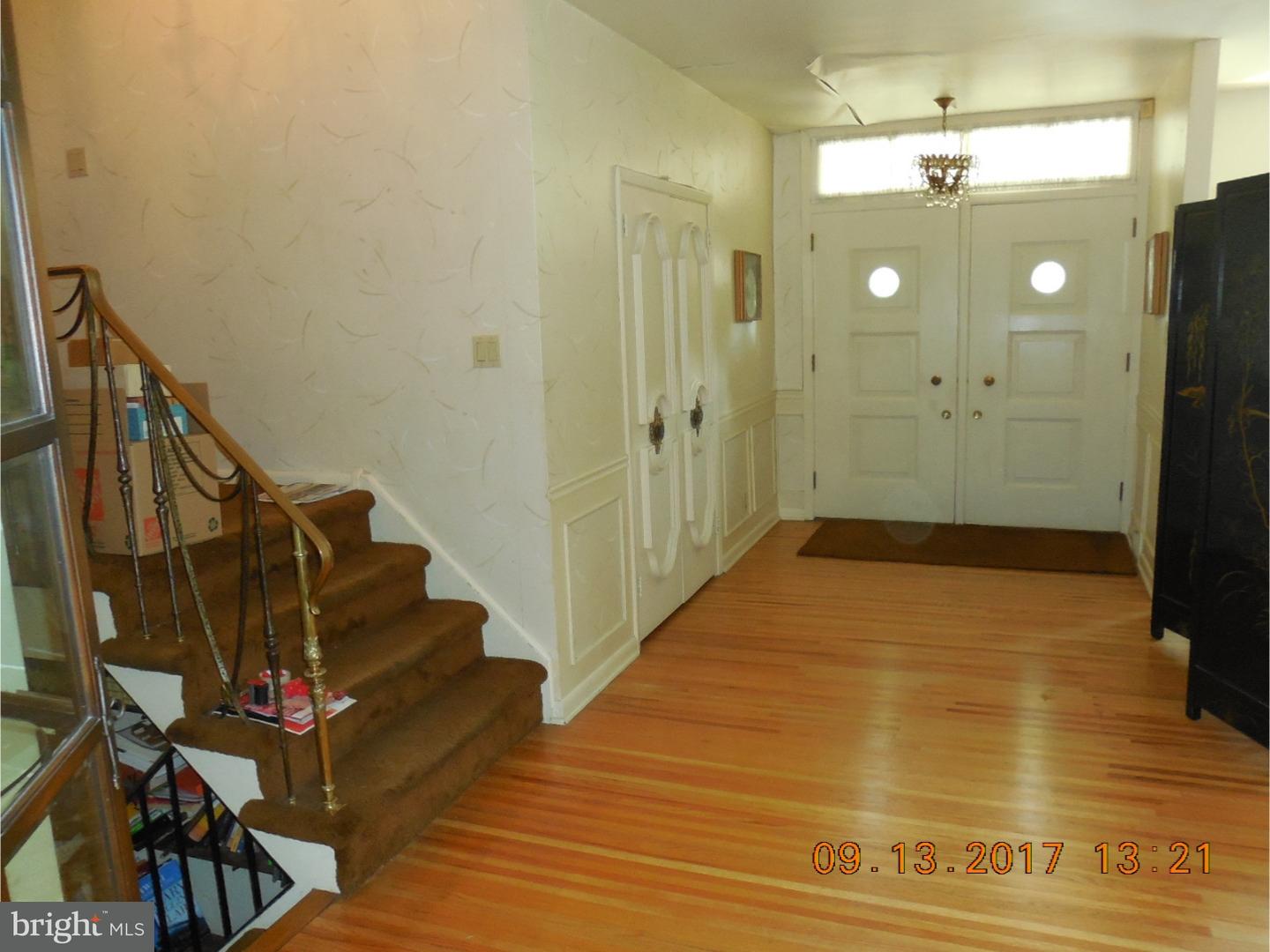 102 Cardinal Road Jenkintown, PA 19046 - Photo 5 of 19 Foyer