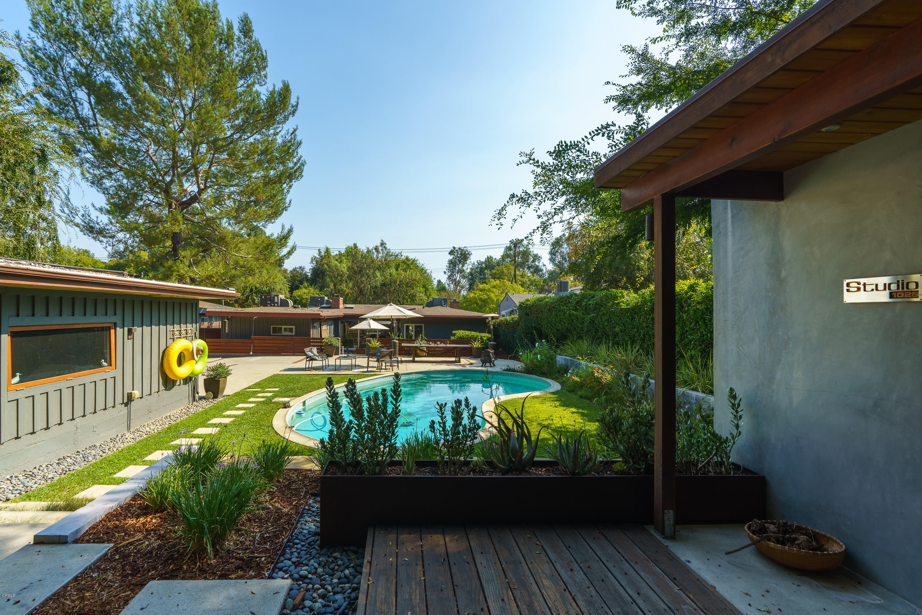 1025 Nithsdale Road Pasadena, CA 91105 - Photo 32 of 34 a view of swimming pool with patio