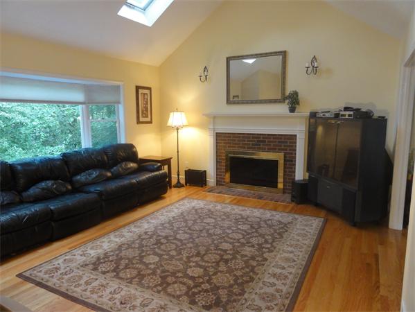 8 Parmenter Road Hudson, MA 01749 - Photo 7 of 24 Gallery Image 7
