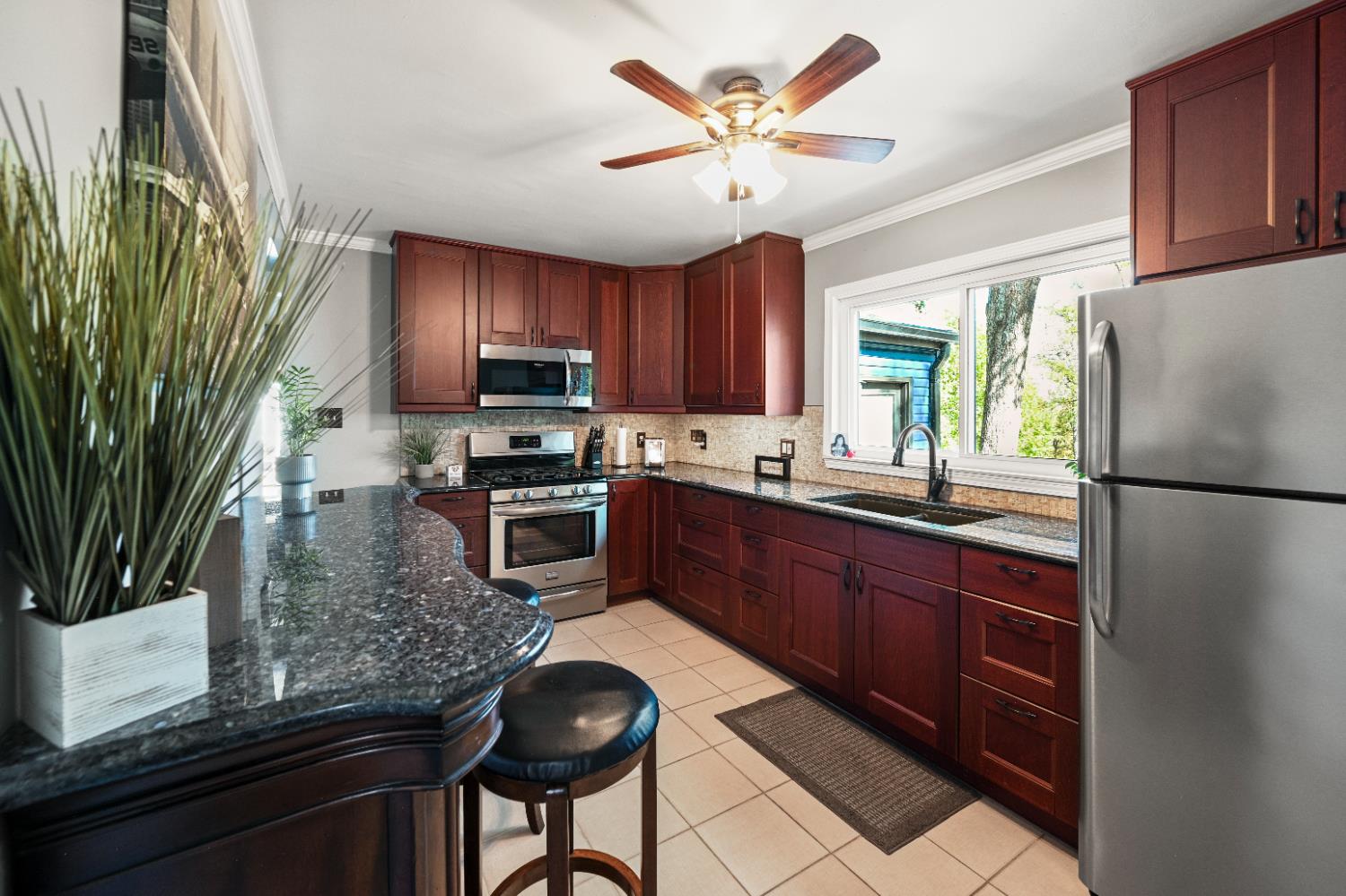 510 Ridge Avenue Aurora, IN 47001 - Photo 10 of 40