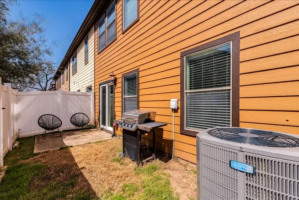 $2,250 | 1721 Monahans Lane, Austin, TX 78748