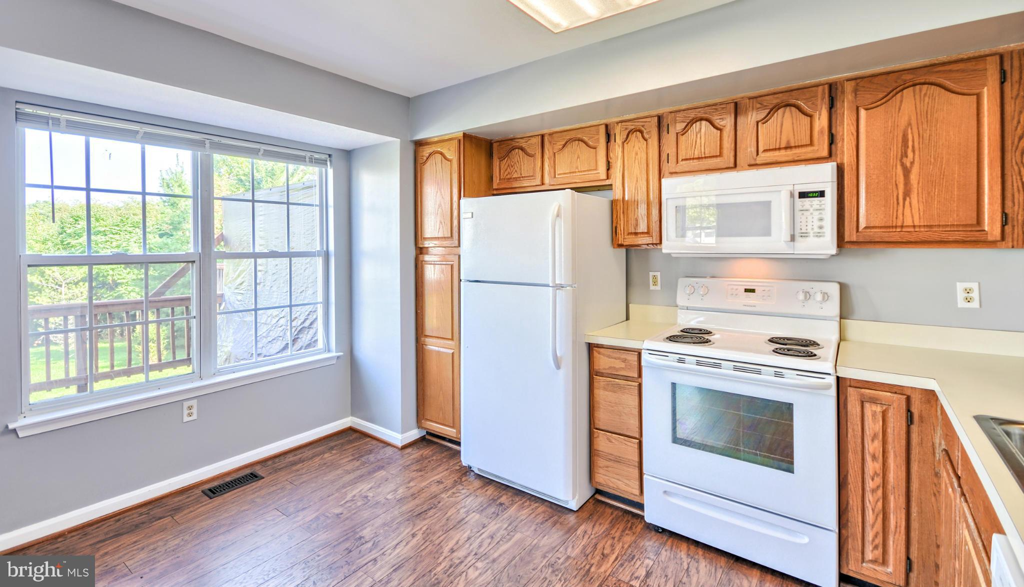 9289 Ridgefield Circle Frederick, MD 21701 - Photo 9 of 28 Kitchen