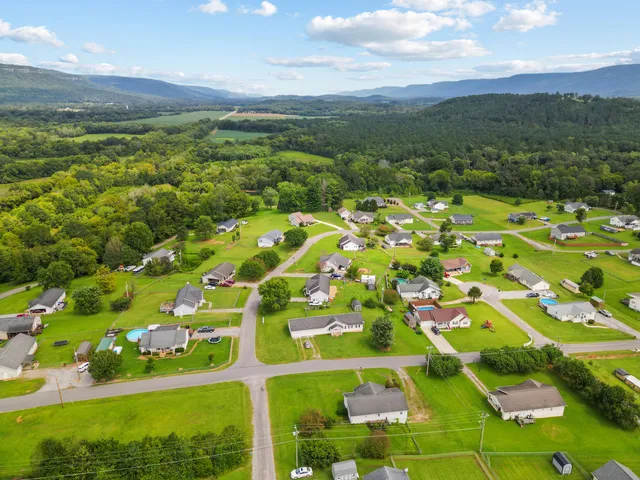 $275,000 | 130 Fiddlers Drive, Whitwell, TN 37397