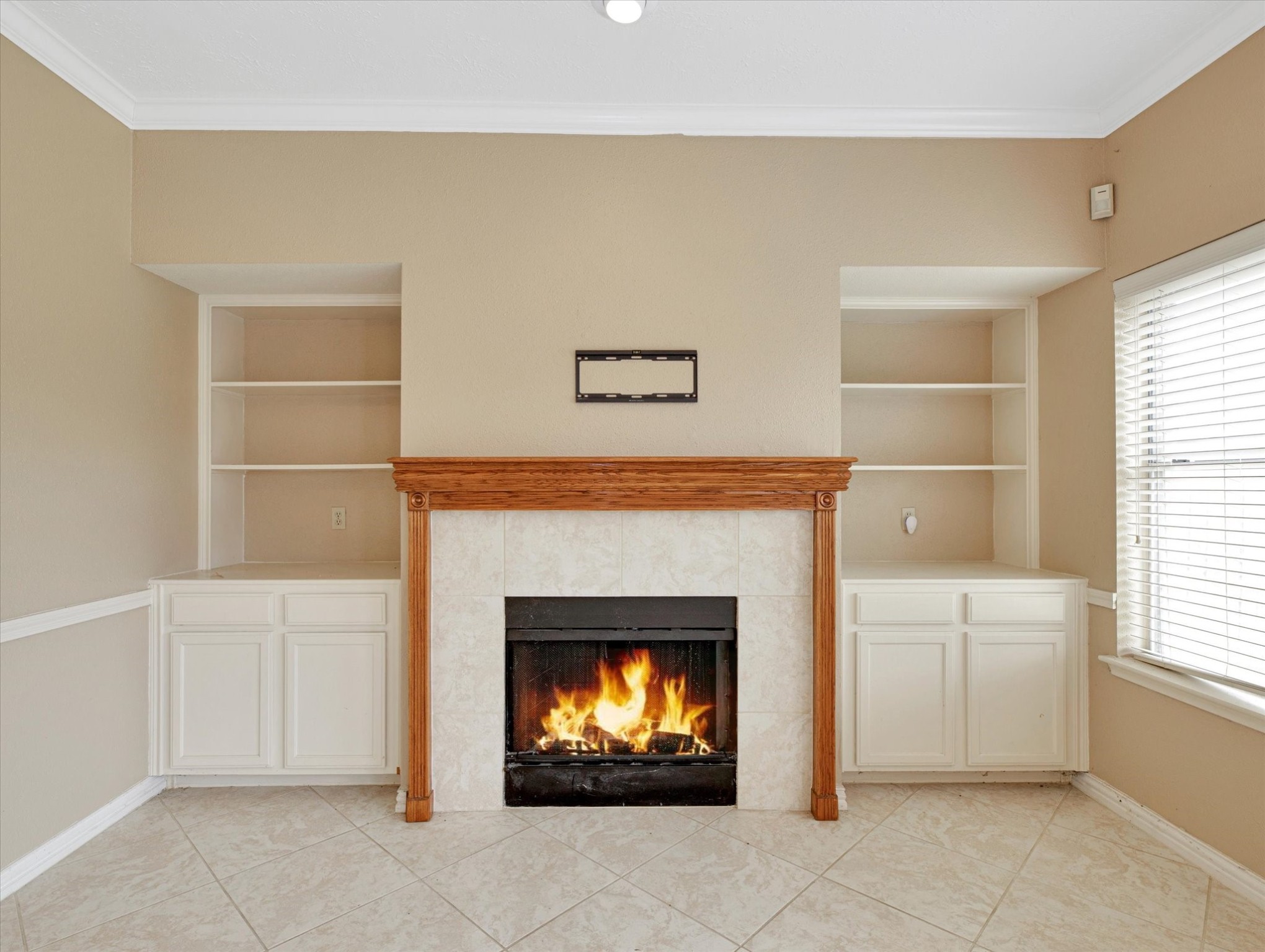 16423 Ash Point Lane Sugar Land, TX 77498 - Photo 18 of 46 a living room with furniture and a fireplace