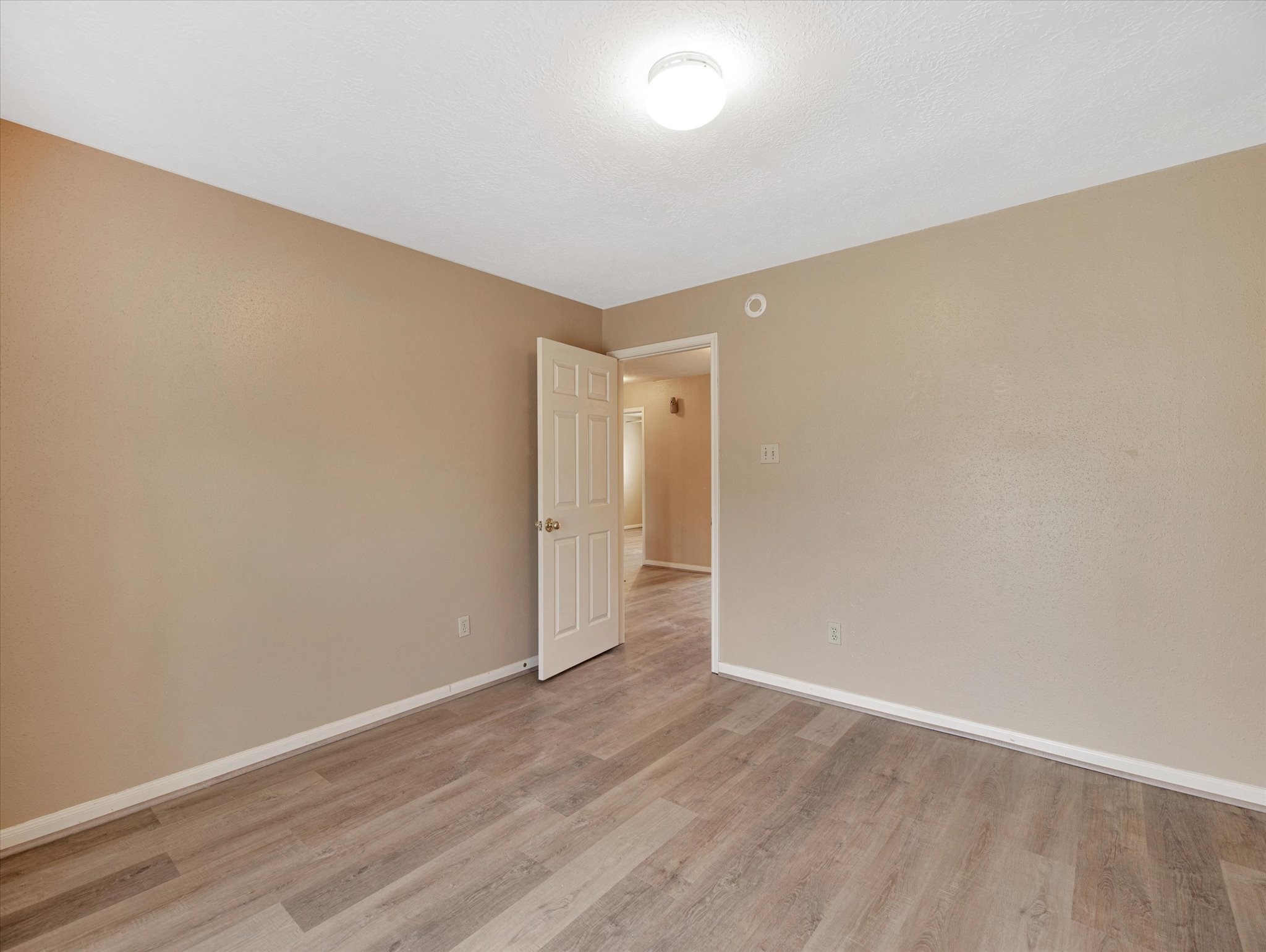 16423 Ash Point Lane Sugar Land, TX 77498 - Photo 41 of 46 a view of an empty room