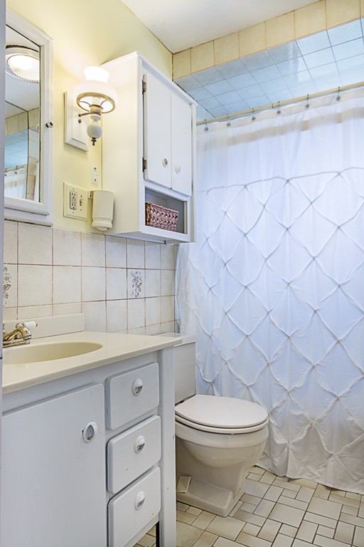 100 Roberts Road Medford, MA 02155 - Photo 16 of 19 Gallery Image 16