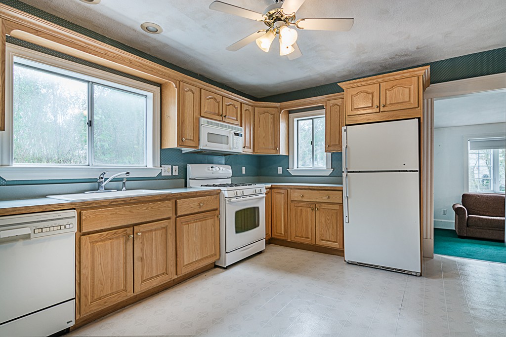 100 Roberts Road Medford, MA 02155 - Photo 10 of 19 Gallery Image 10
