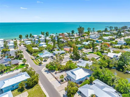 $1,499,000 | 417 Poinsettia Road, Anna Maria, FL 34216