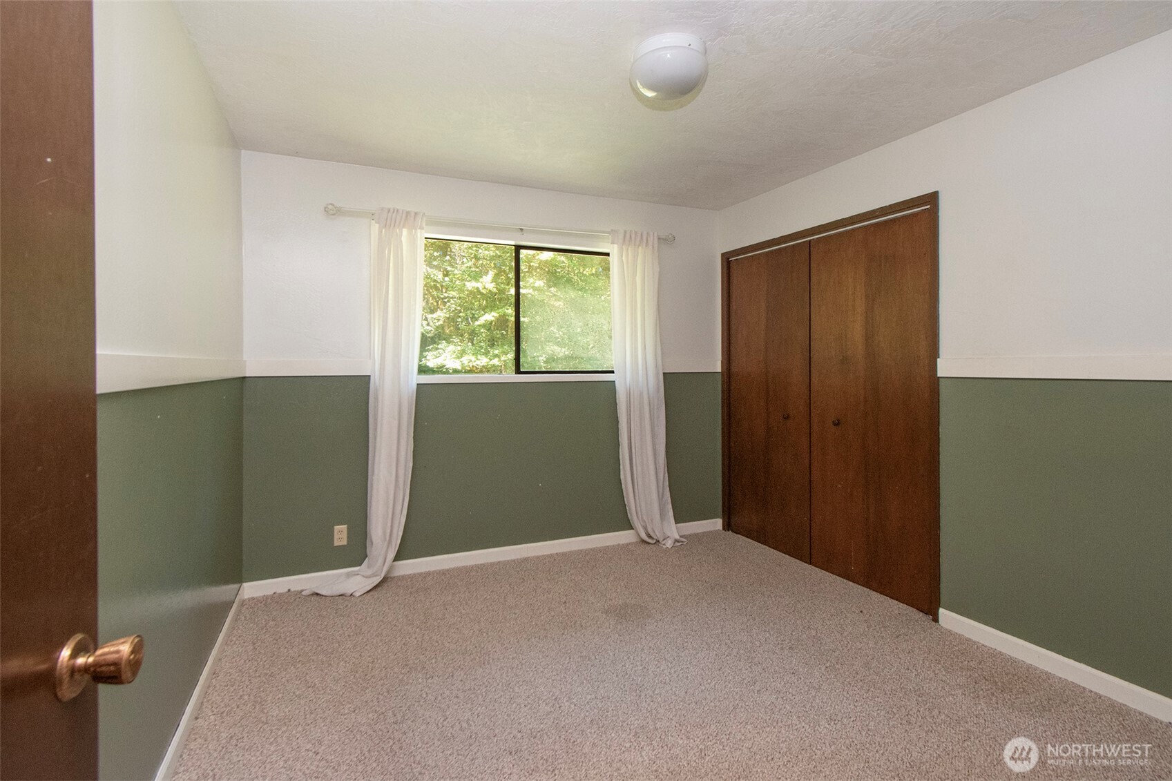 537 Herrick Road Port Angeles, WA 98363 - Photo 15 of 33