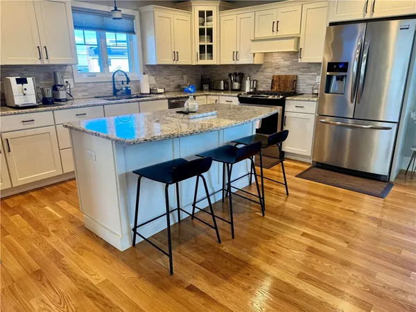 $799,900 | 20 Robert Avenue, Warwick, RI 02818