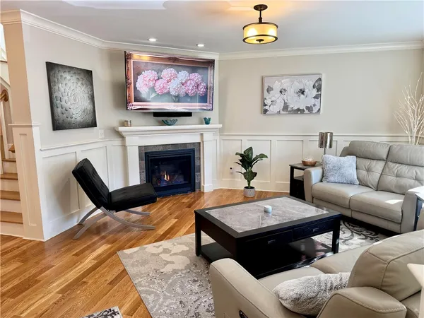 $799,900 | 20 Robert Avenue, Warwick, RI 02818