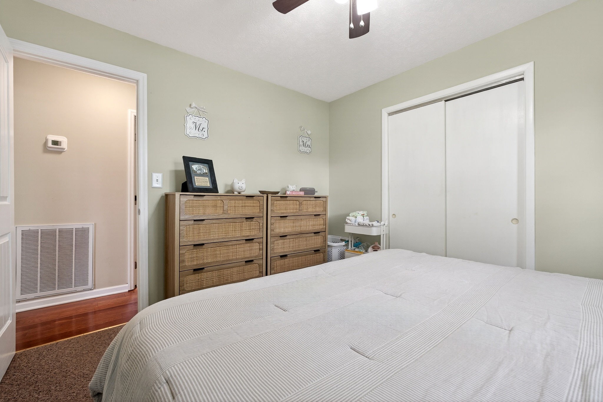 237 Armstrong Road Doyle, TN 38559 - Photo 16 of 34 a bedroom with a bed and a dresser