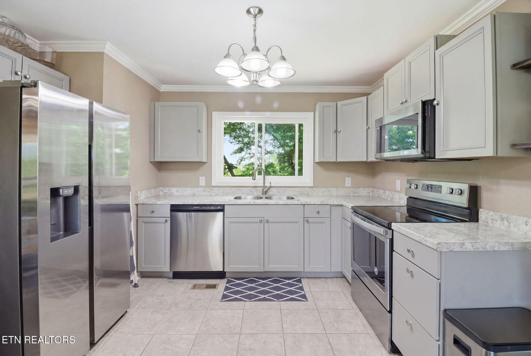 3012 Sinking Springs Road Knoxville, TN 37914 - Photo 8 of 37 Gallery Image 8