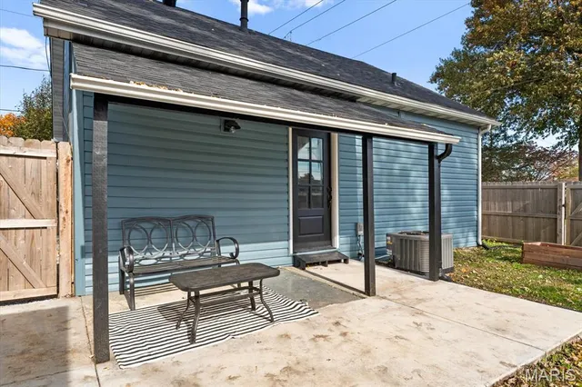 $275,000 | 201 West Washington Street, O'Fallon, IL 62269