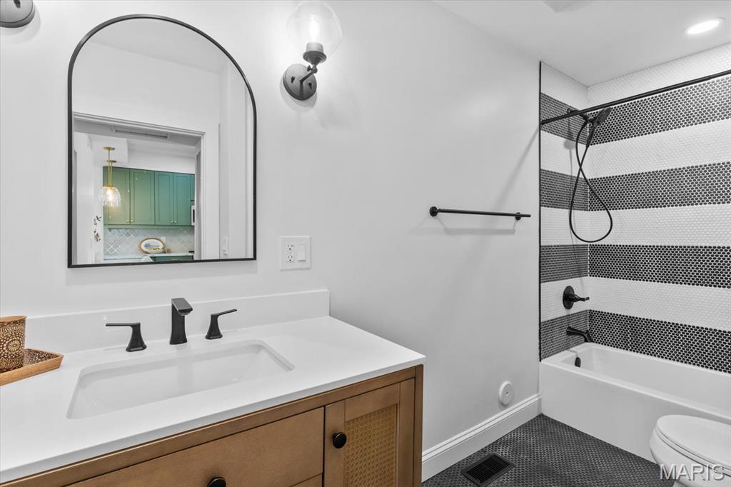 201 West Washington Street O'Fallon, IL 62269 - Photo 17 of 44