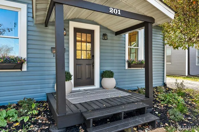 $275,000 | 201 West Washington Street, O'Fallon, IL 62269