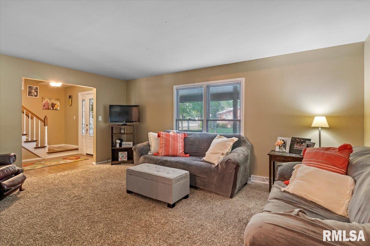2444 Haverford Road Springfield, IL 62704 - Photo 5 of 37