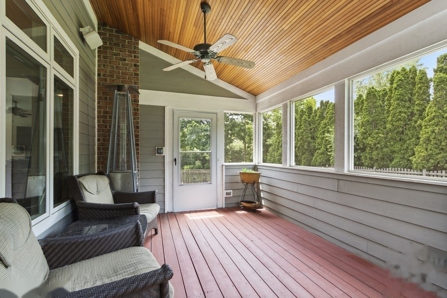 35 Linden Road Lake Zurich, IL 60047 - Photo 12 of 13 Gallery Image 12