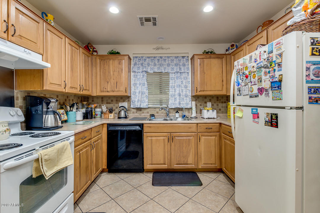 3719 West Carter Road Phoenix, AZ 85041 - Photo 11 of 27 11- Carter