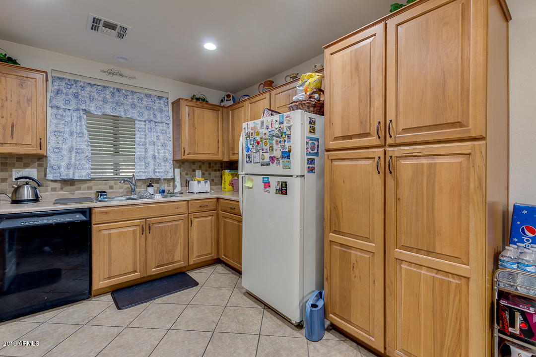3719 West Carter Road Phoenix, AZ 85041 - Photo 12 of 27 12- Carter