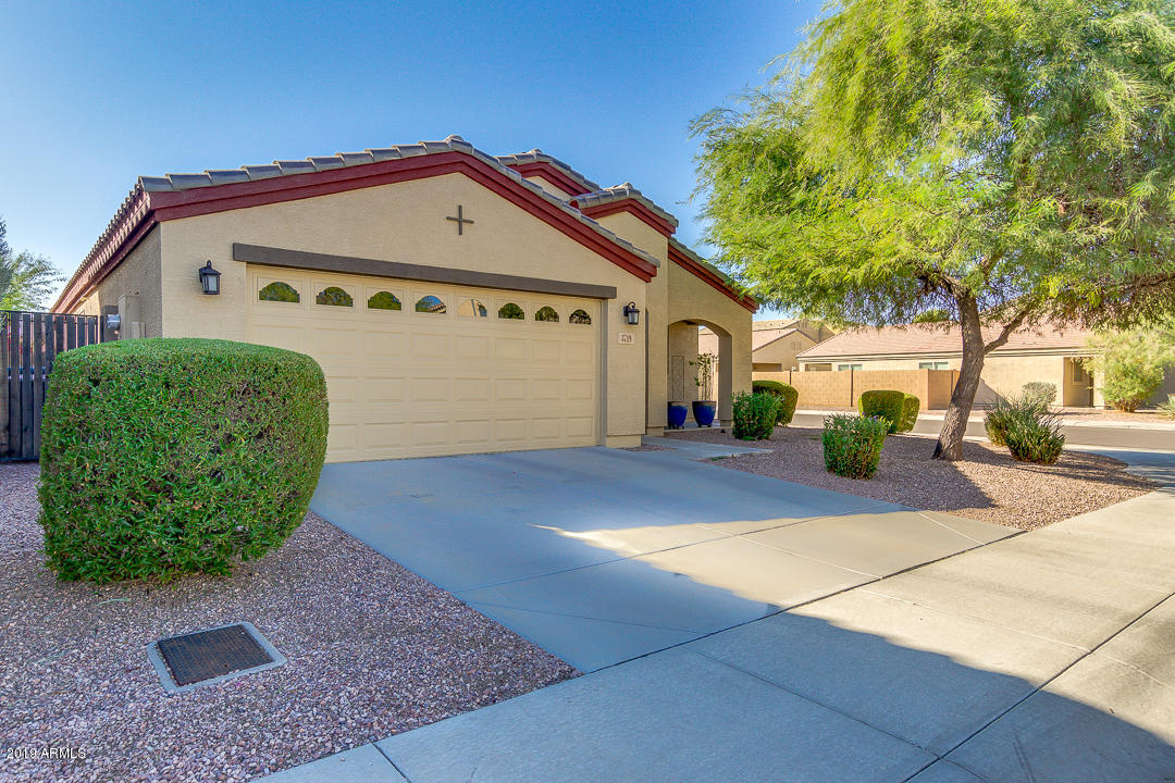 3719 West Carter Road Phoenix, AZ 85041 - Photo 2 of 27 02- Carter