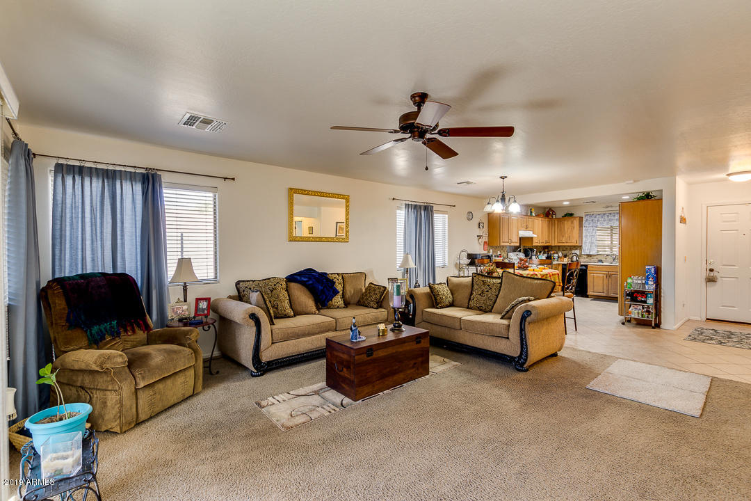 3719 West Carter Road Phoenix, AZ 85041 - Photo 4 of 27 04- Carter