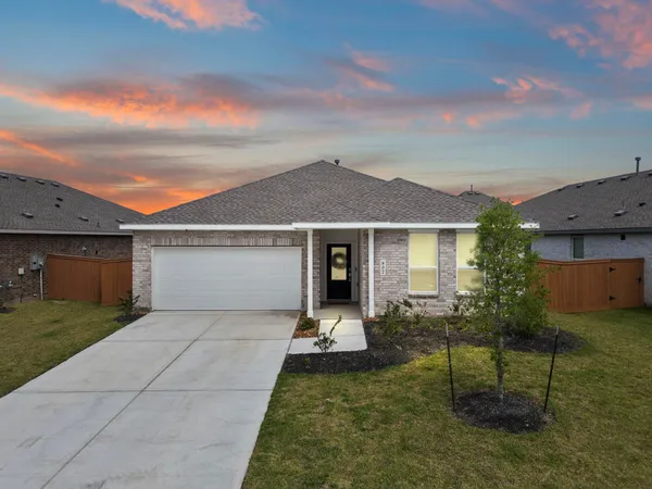 $2,400 | 807 Heaven Drive, Beasley, TX 77417