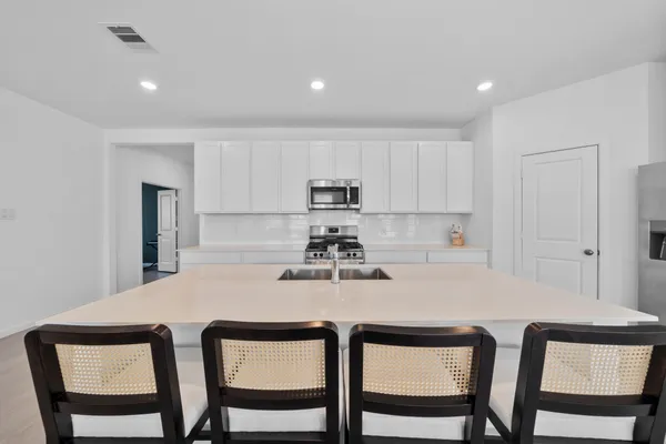 $2,400 | 807 Heaven Drive, Beasley, TX 77417