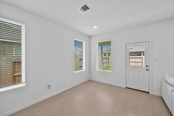 $2,400 | 807 Heaven Drive, Beasley, TX 77417