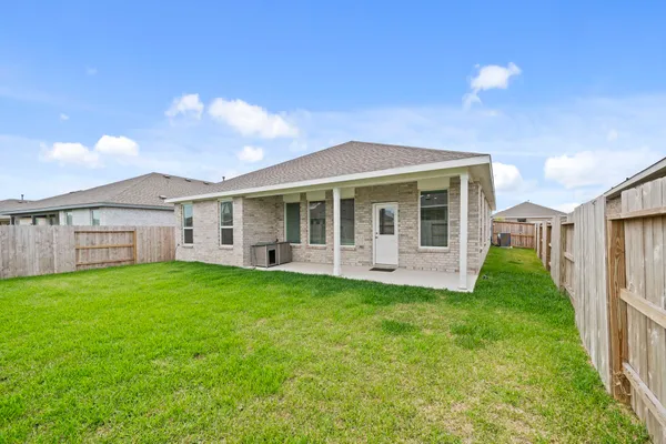 $2,400 | 807 Heaven Drive, Beasley, TX 77417